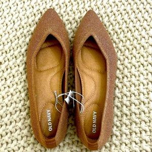 Pointed brown and gold flakes flats